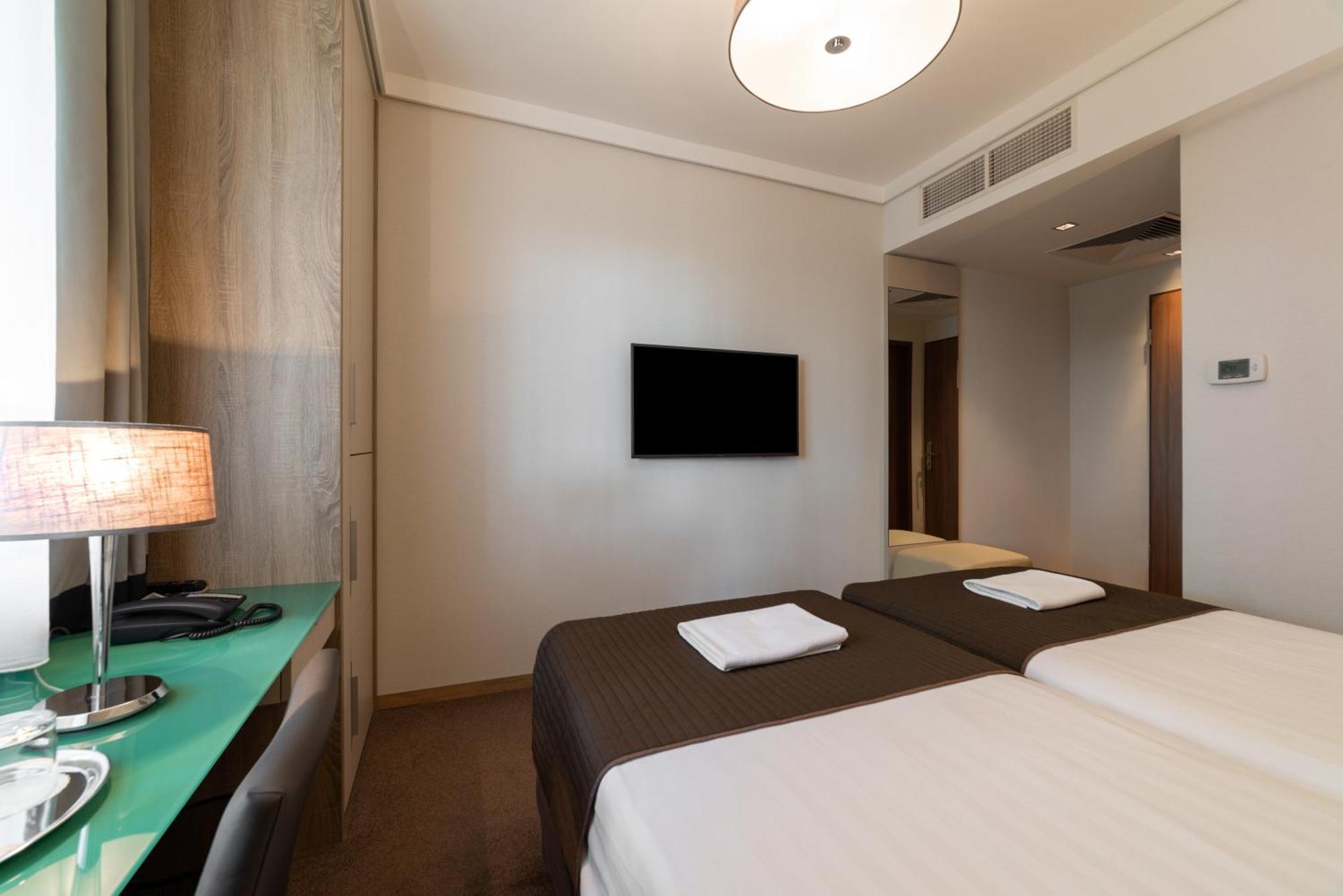 Hotel Pagony Wellness Nyíregyháza Zewnętrze zdjęcie