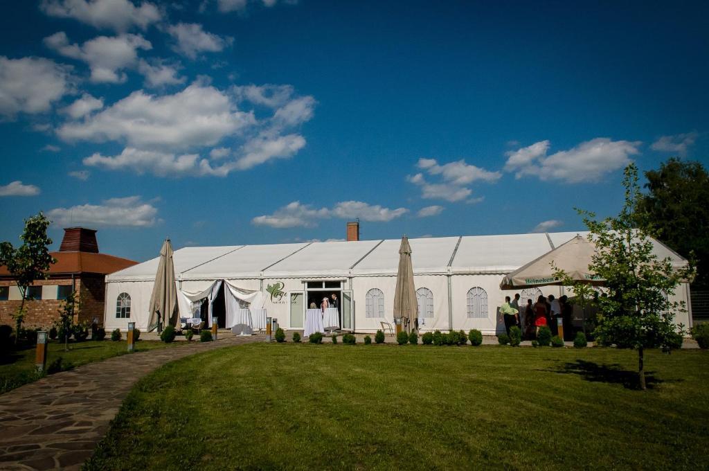 Hotel Pagony Wellness Nyíregyháza Zewnętrze zdjęcie