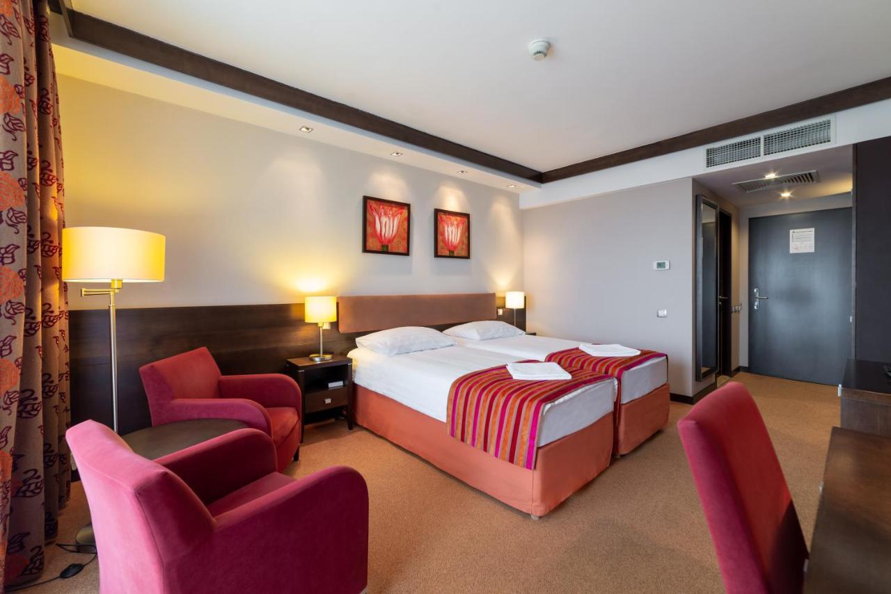 Hotel Pagony Wellness Nyíregyháza Zewnętrze zdjęcie
